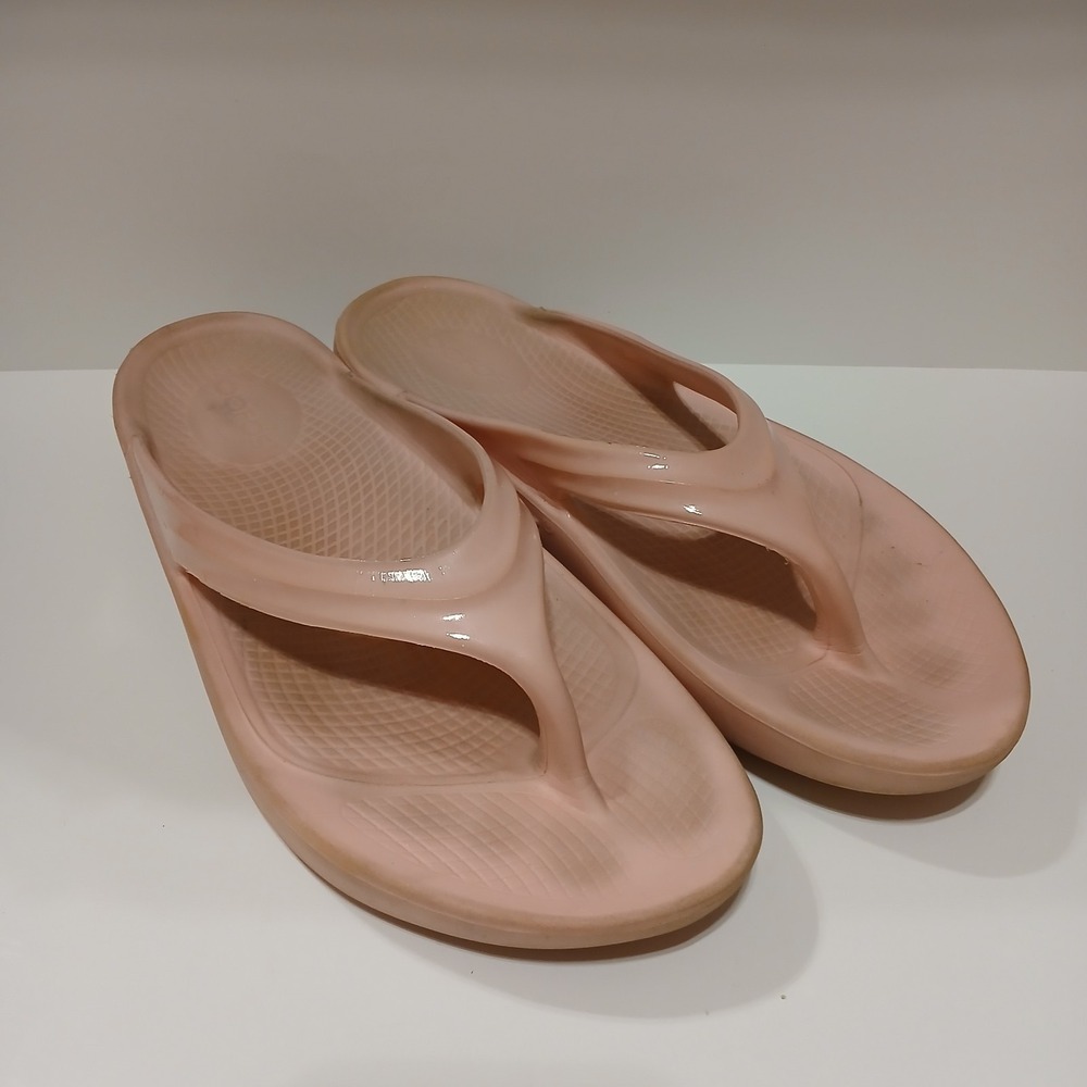 OOFOS OOriginal Pink Womens 8 Recovery Flip Flops slip on Comfort squishy soft